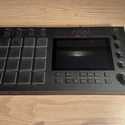 Akai MPC Live Standalone Sampler / Sequencer 2017 - 2020 - Black image 6