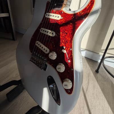 Fender Vintera 60s Stratocaster - Lilac image 8