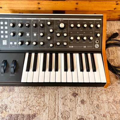 Moog Subsequent 25 Analog Synth 2020 - Present Black