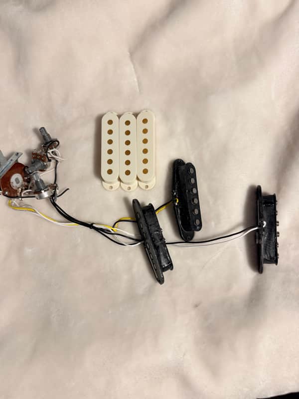 Squier Stratocaster Pickup Wiring Harness 2010 -2020 - N/A image 1