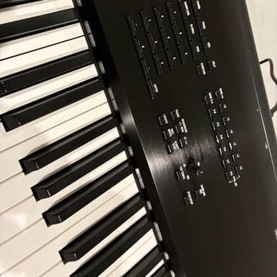 Korg KRONOS 2 73-Key Digital Synthesizer Workstation 2014 - Present - Black/Wood image 5