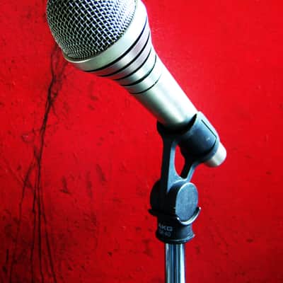 Vintage 1970's AKG D330BT / D320B dynamic hyper cardioid microphone Low Z w mic clip Tears For Fears ABBA Shure SM58 # 1 image 7