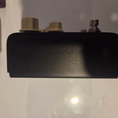 Strymon Flint Reverb and Tremolo V1 2012 - 2022 - Black with White Knobs image 4