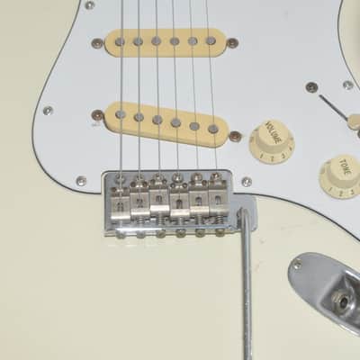fender Japan E serial ST electric guitar Ref No 7636 image 4