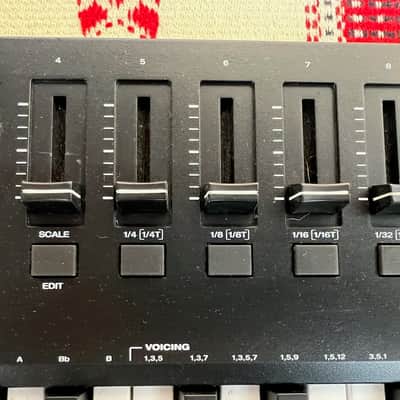 M-Audio Oxygen Pro 61 MIDI Keyboard Controller 2020 - Present - Black image 6