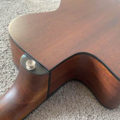 Luna 4 String Acoustic Electric Bass, Spruce Top Body, Mahogany Neck, Rosewood Fingerboard image 6