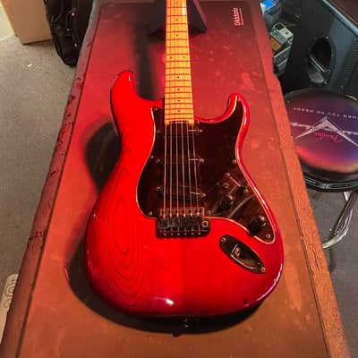Levinson Blade 1990s - Red image 1