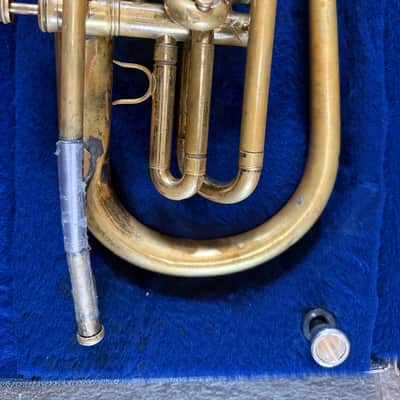 King Marching Mellophone, with mouthpiece and case. USA image 2