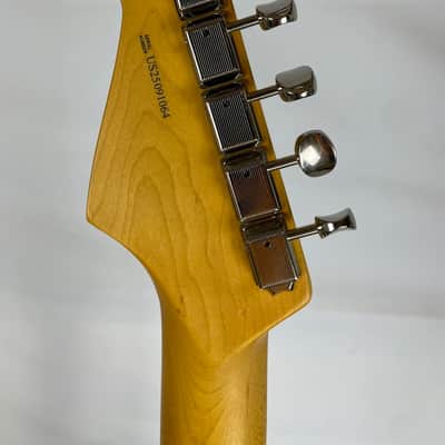 Fender American Professional Classic Stratocaster HSS Electric Guitar, Maple Fingerboard, Faded Lake Placid Blue image 7