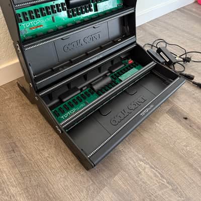 2x Tiptop Audio Mantis Eurorack Case w/ Brackets - Black image 1