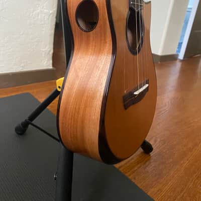 Oli X2-TCMG-SHC (Cedar/Mahogany slothead cutaway tenor ukulele) in pristine condition image 5