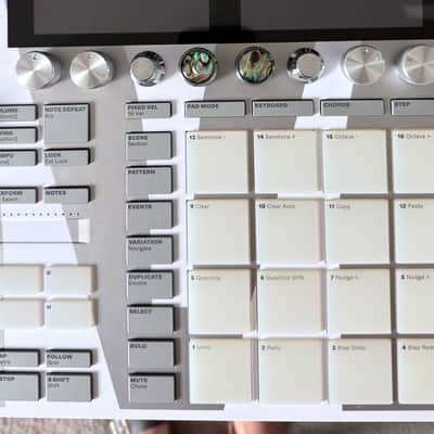 Native Instruments Maschine MKIII Dinamo Edition 2021 Dinamo image 7