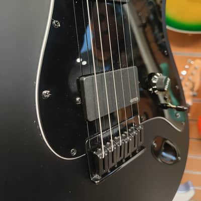 Fender Jim Root Artist Series Signature Stratocaster 2010 - Present - Flat Black image 4