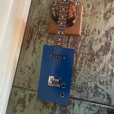Taconic #219 4 String Electric Cigar Box Tenor Ukulele - Padron 3000 - Video image 4