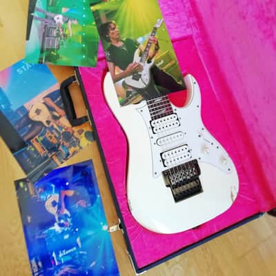Steve Vai stage played Ibanez Universe UV7PWH image 20
