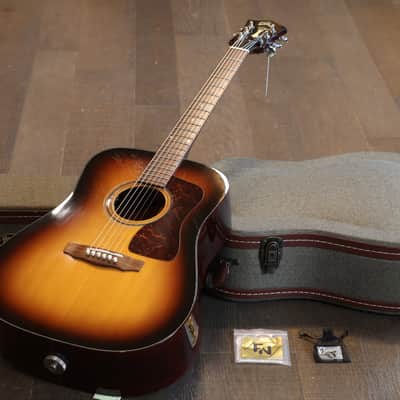 2003 Guild D-40 Bluegrass Special Dreadnought Acoustic Guitar Vintage Sunburst + OHSC image 1