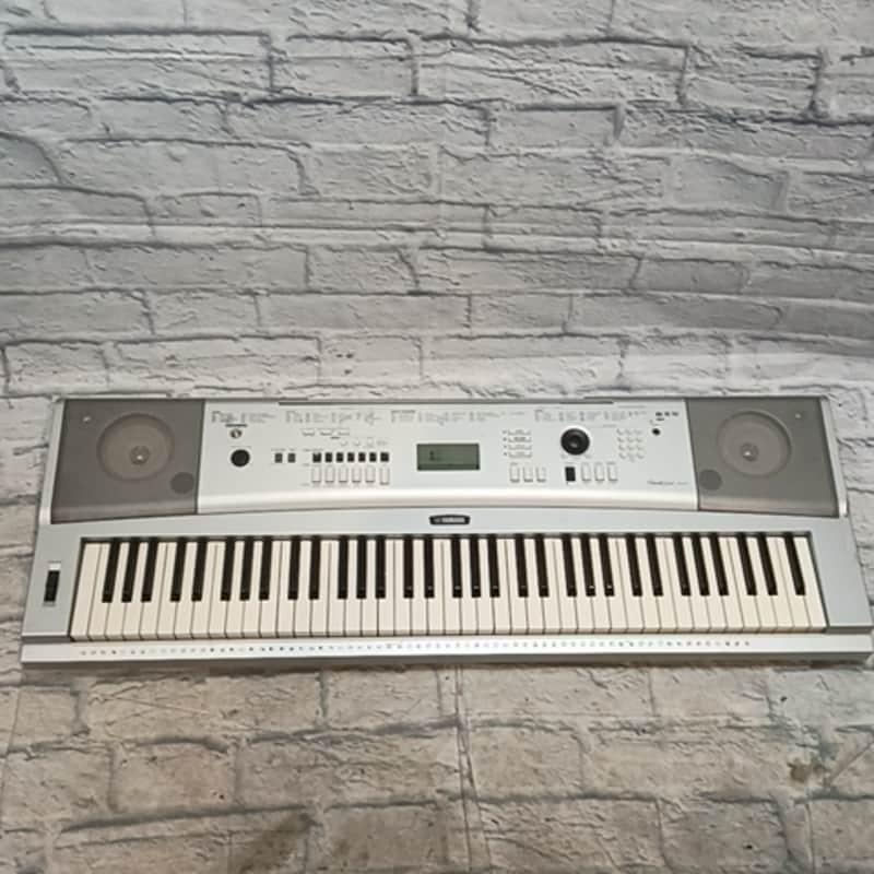 Yamaha Portable Grand DGX-230 Electric Piano