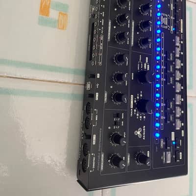 Abstrakt Instruments Avalon Analog Bassline TB-303 Synthesizer Rare Black Blue image 3
