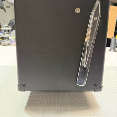 EVH 5150 III 60-Watt 2x12" Guitar Speaker Cabinet 2012 - Present - Black image 5