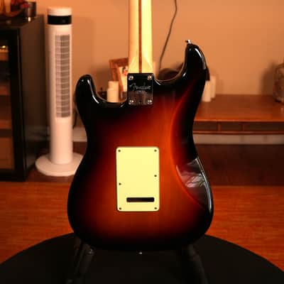 2018 Fender American Professional Stratocaster HSS Shawbucker – 3-Tone Sunburst w/ Hardshell Case image 8