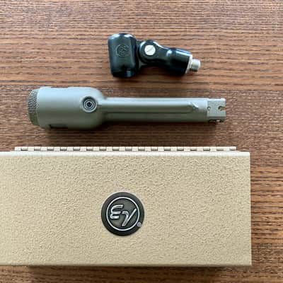 Electro-Voice 666 Supercardioid Dynamic Microphone image 6