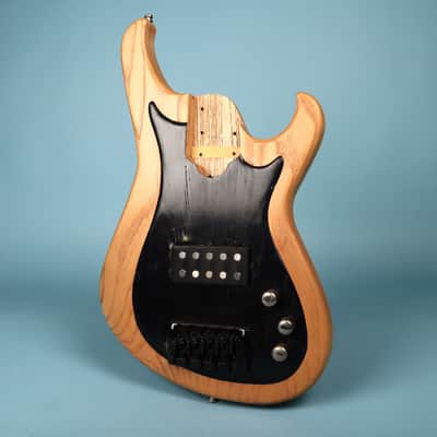 The Bass Company (TBC) AP500M 5 String Bass Body image 1