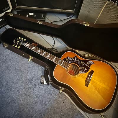 Gibson Hummingbird Figured Back 2019 - 2025 (Heritage Cherry Sunburst) image 9