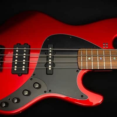 Sandberg California II / TM / Blacklabel PUs / 4-String 34″ / Highgloss Metallic Red / Alder Body / Pau Ferro FB / Varied Dot Inlays / Black Head Stock / Black Hardware / Active 2-EQ / Split Switch / Black Pickguard - 8.3 pounds SN 50005 image 3