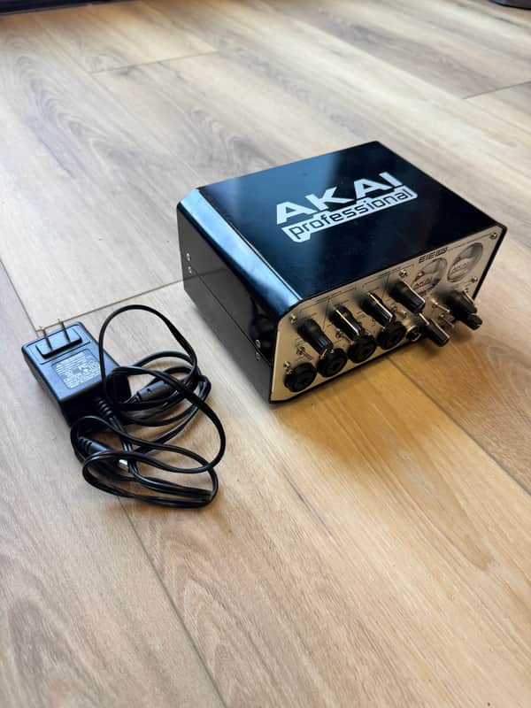Akai EIE Pro USB 2.0 Audio Interface 2010s - Silver
