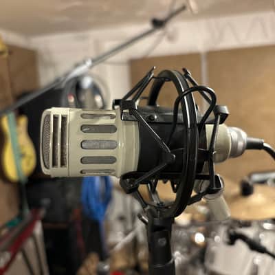 Vintage Lomo 82-5 dynamic microphone in fantastic shape image 1