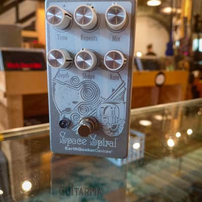 EarthQuaker Devices Space Spiral image 1