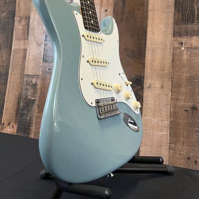 Fender American Professional Stratocaster with Rosewood Fretboard 2017 - 2019 - Sonic Grey- Electric Guitar w/Hard shell case image 14