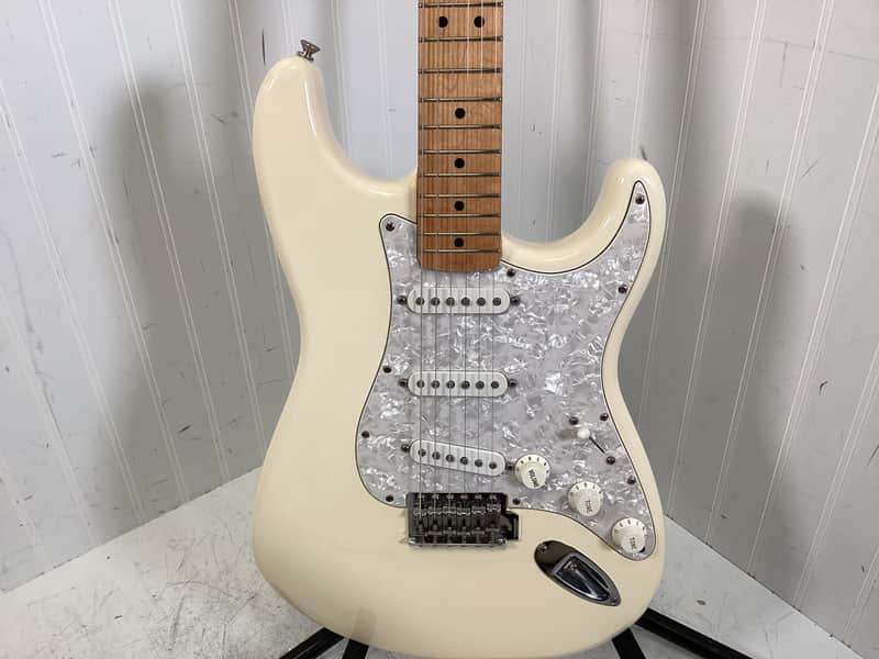 Fender MIM Stratocaster 1998 - White image 1
