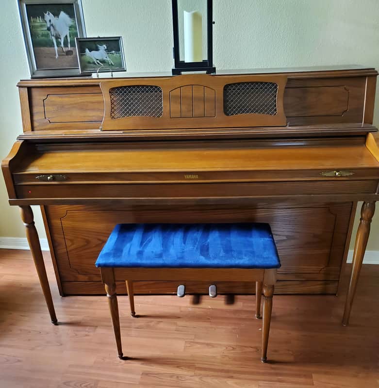 Yamaha Clavinova CLW-12 90's - Brown image 1