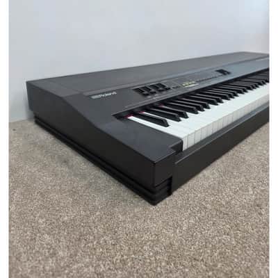 Roland RD-300 - Digital Piano - Black - Excellent w/ Hard Case image 6