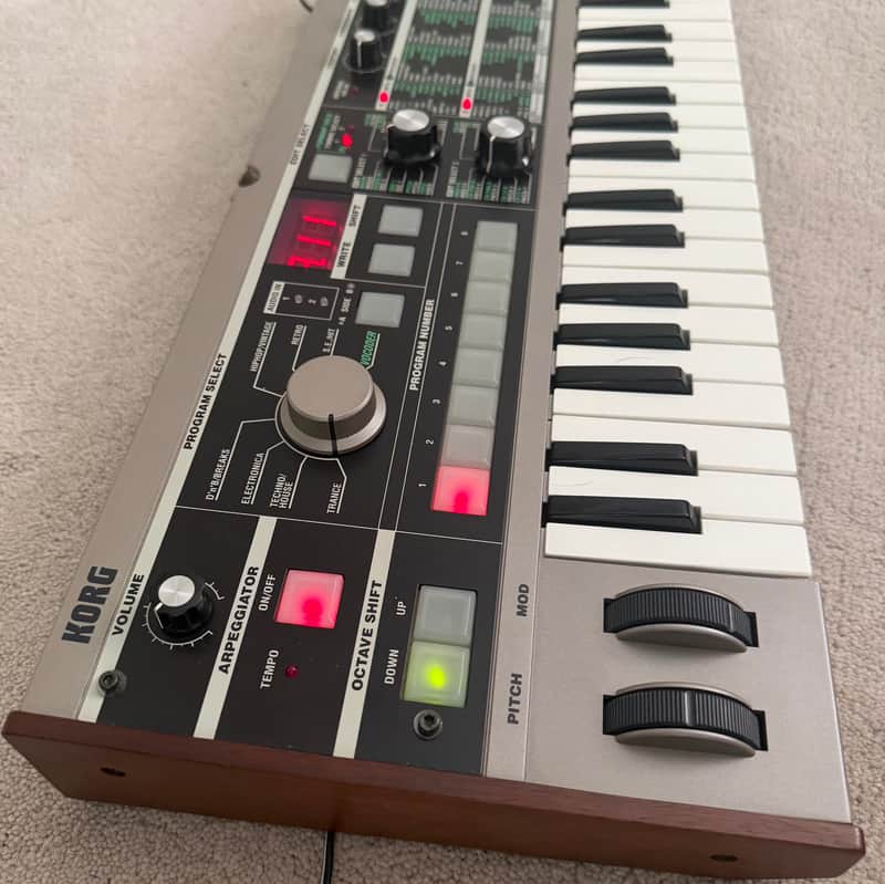 Korg MicroKORG 37-Key Synthesizer/Vocoder