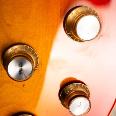 Gibson Les Paul Deluxe 70s, Cherry Sunburst | Demo image 21