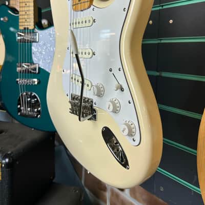 Fender MIJ ST68-85TX Stratocaster Vintage White 2014 Electric Guitar image 5