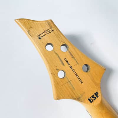 ESP LT B10 4 String Bass Maple Neck, Rosewood 24 Frets Fingerboard image 5