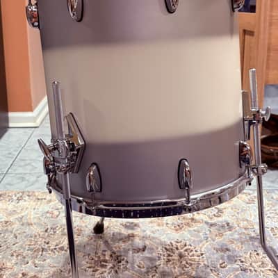 Gretsch Brooklyn Silver Mist Duco image 15