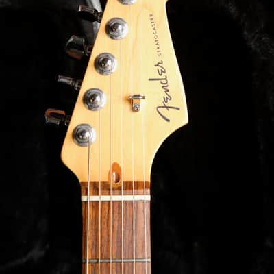 Fender American Deluxe Stratocaster 3-Colour Sunburst Electric Guitar 2006 Pre-Owned image 3