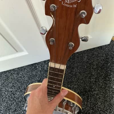 Barnes & Mullins  UBJ1 banjolele (with resonator) image 3
