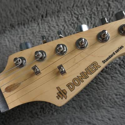 Donner Standard Series HSS Strat-Style Electric Guitar – Black – Gig Bag image 8