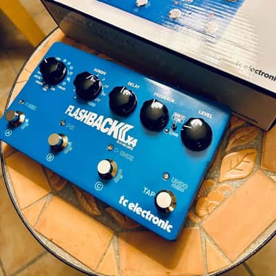 TC Electronic Flashback X4 Delay and Looper Pedal | Reverb Canada