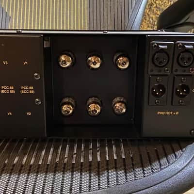 EAR 825 TWO-CHANNEL 5-BAND EQUALIZER image 9