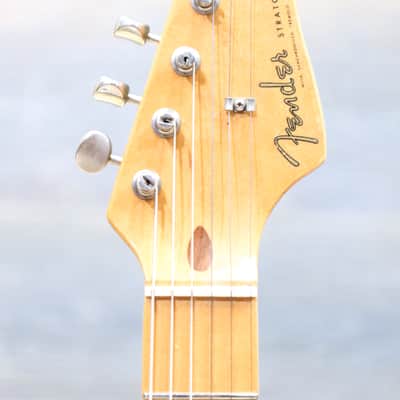 Fender '57 Vintage Stratocaster Re-issue Lake Placid Blue Electric Guitar w/Case image 7