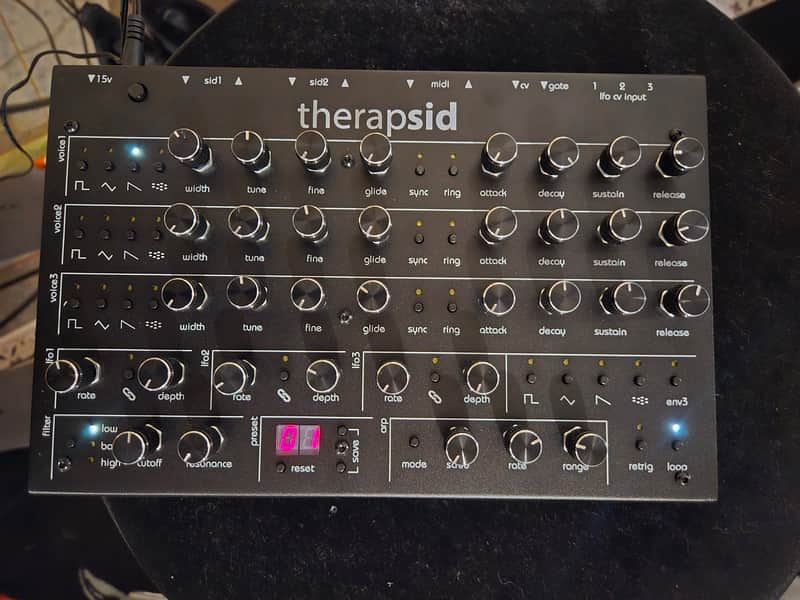 Twisted Electrons Therapsid MKIII + 2 ARM2SID 9voice chips