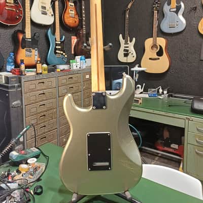 Fender Blacktop Stratocaster HSH 2012 - 2014 - Titanium image 5