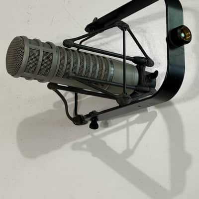 Electro-Voice RE20 Cardioid Dynamic Microphone image 3