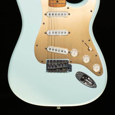 Squier 40th Anniversary Stratocaster Vintage Edition Maple Fingerboard Satin Sonic Blue (624) image 3